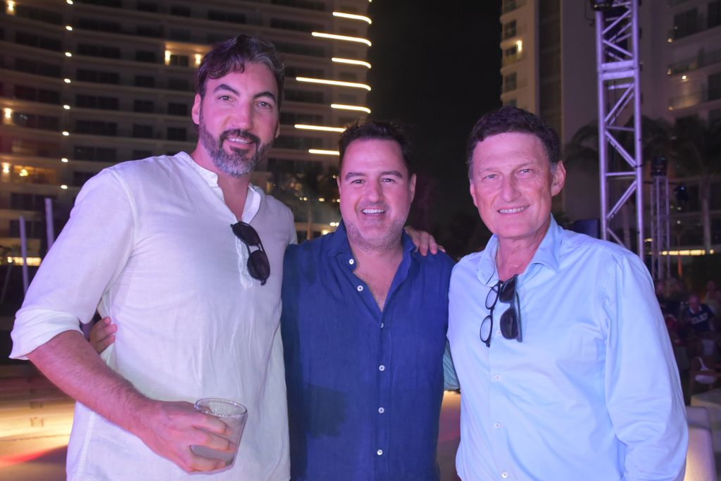 Eduardo Caseres, Director de Construcción de SLS Residences; Bernardo Lopez Ray, Director Comercial de SLS Residences; Antonio Elosua, , Presidente del Comité Ejecutivo de U-Call
