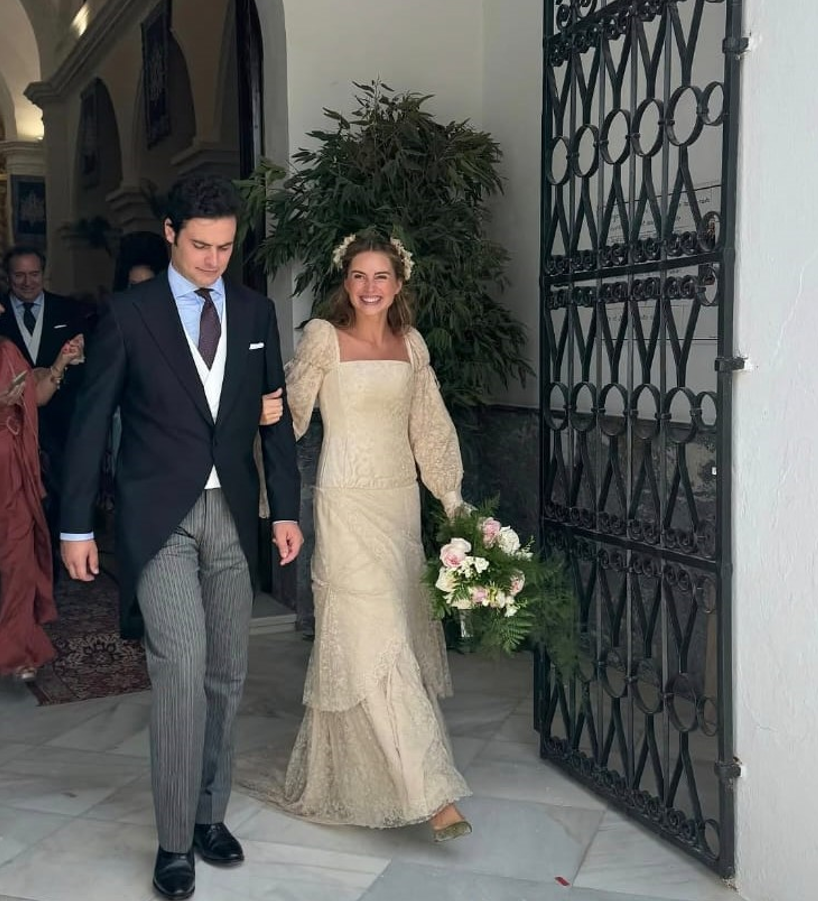 Jaime Mora-Figueroa y Julia Reina en su boda