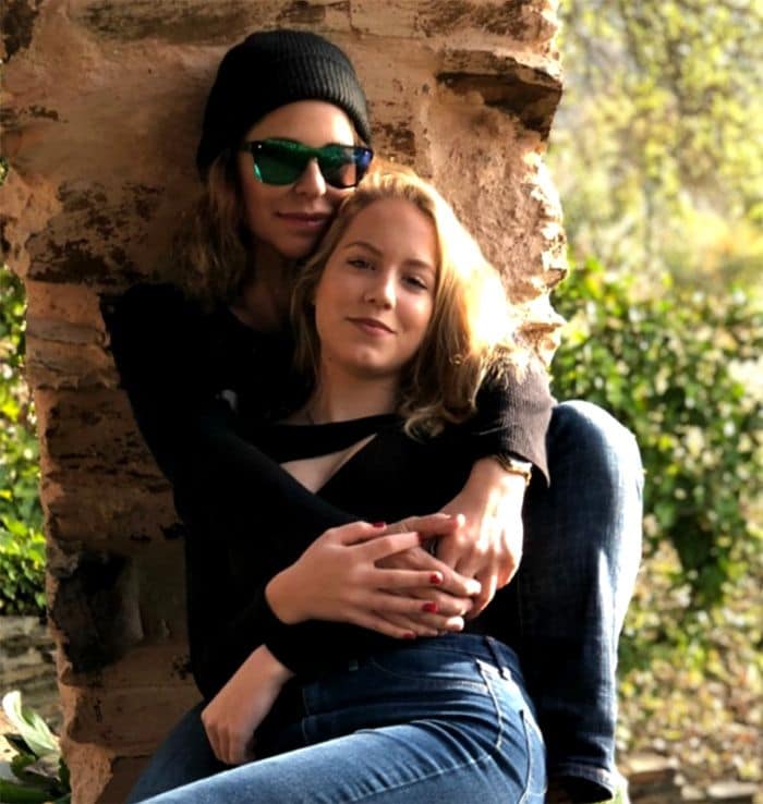 Vicky Larraz y su hija Sophia