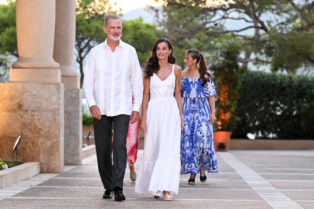 Don Felipe y doña Letizia abriendo la comitiva real el año pasado