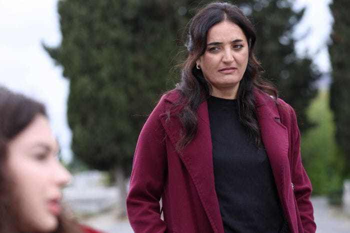 'Hermanos': Şengül no puede quitarse de la cabeza a Elif, hermana biológica de Berk, quien lo ha perdido todo