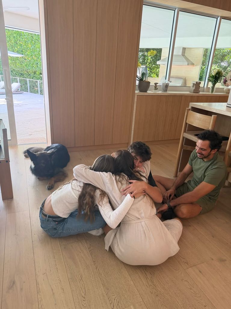 Gisele con sus hijos Benjamin y Vivian y su esposo Joaquim Valente.