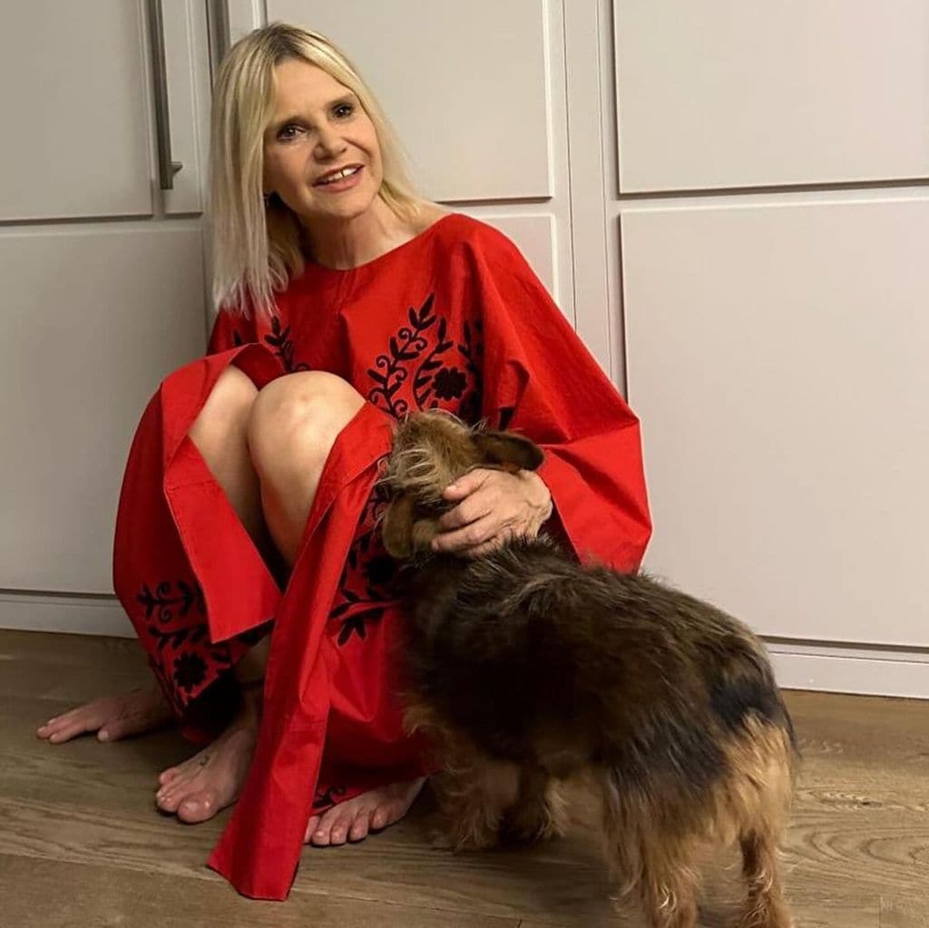 Eugenia Martínez de Irujo con uno de sus perros