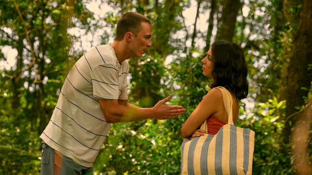 Rafe y Sofia han terminado después de que él descubriera que la chica estaba detrás de una estafa que le hizo perder mucho dinero