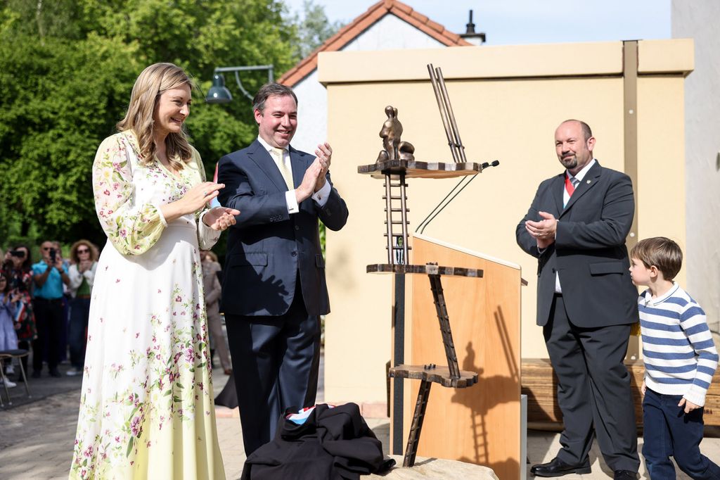 Guillaume y Stéphanie de Luxemburgo inauguran la estatua, inaugurada el 21 de mayo de 2026