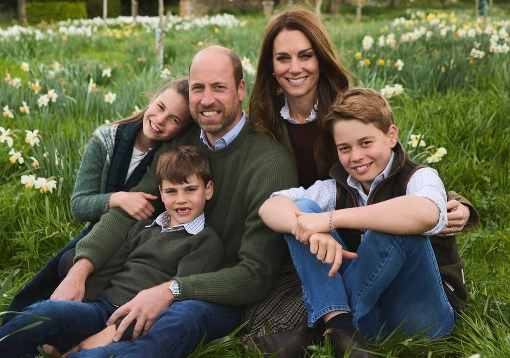 Felicitación de Navidad de 2025 de los príncipes de Gales y sus tres hijos