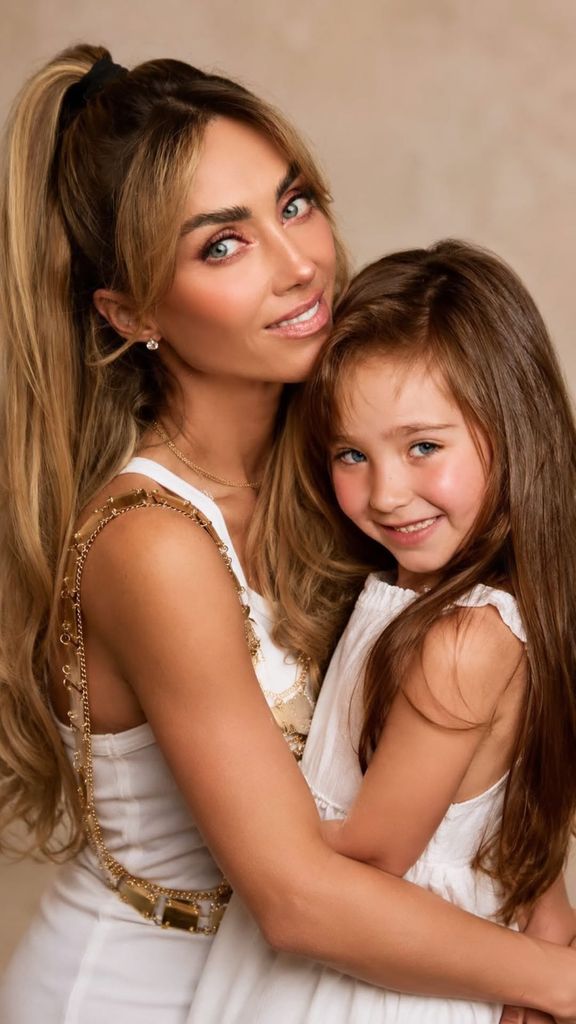 Anahí compartió esta linda imagen creada con AI al celebrar su cumpleaños número 43.