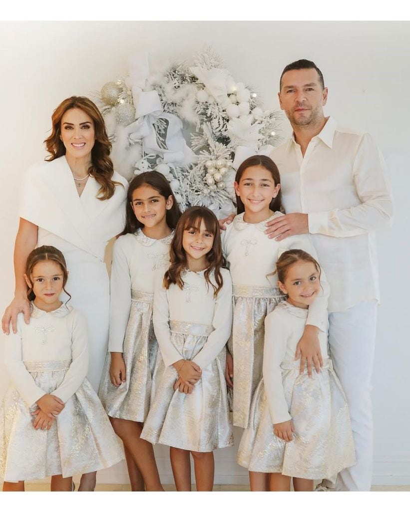 Jacky Bracamontes y su familia.