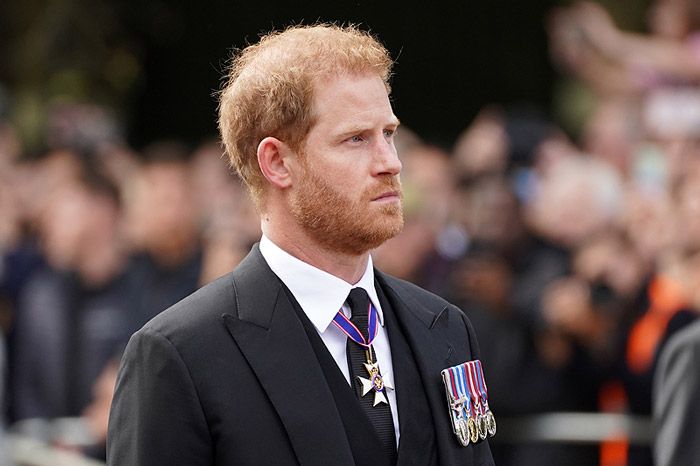 principe harry en el cortejo fúnebre