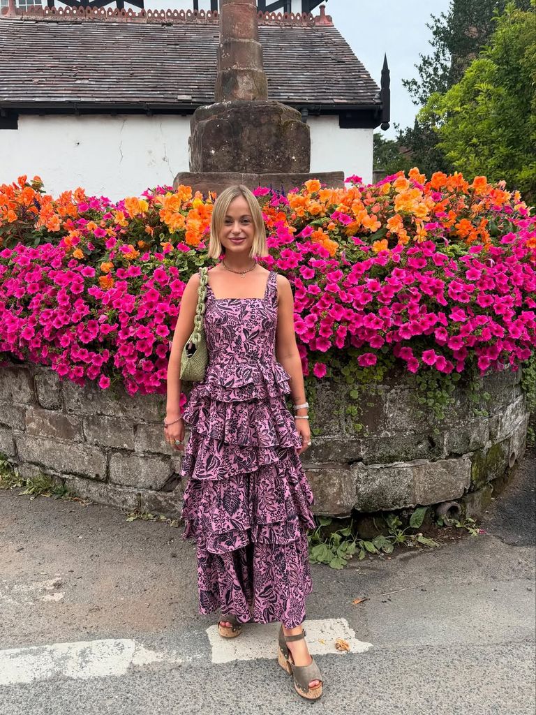 Amelia Windsor con vestido de firma española