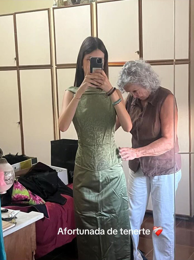 Look de invitada para graduación