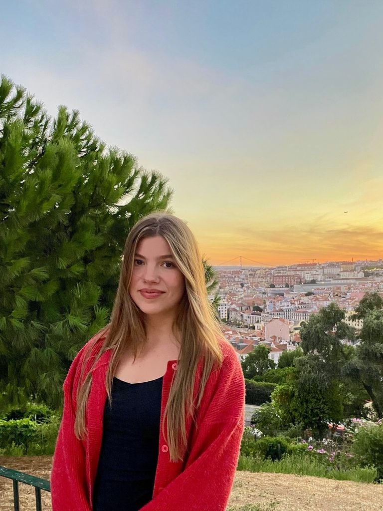 La infanta Sofía no desaprovechó la oportunidad de deleitarse con las hermosas vistas de la ciudad.
