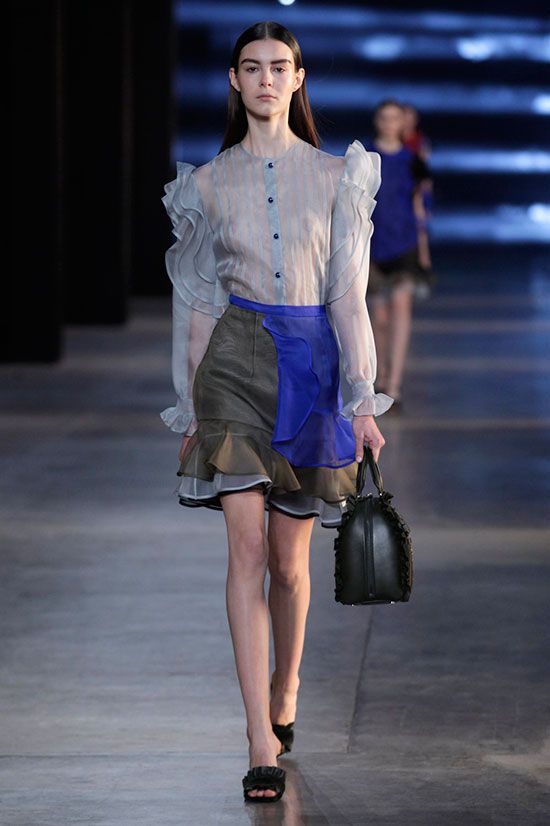 Christopher Kane (otoño-invierno 2015-2016).
