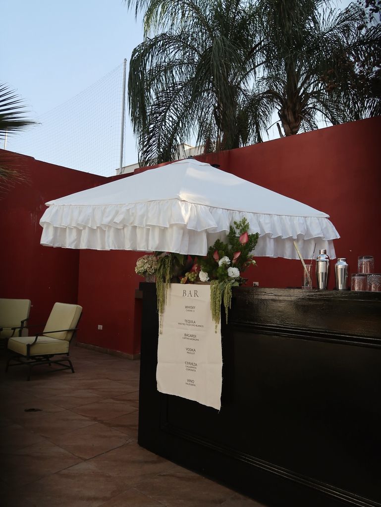 Decoración de bodas en color negro barra aperitivo