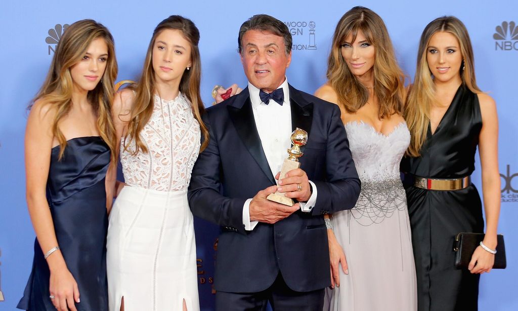 Sylvester Stallone con su esposa y sus hijas en 2016