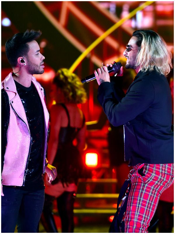 Prince Royce y Maluma cantan 'El Clavo'