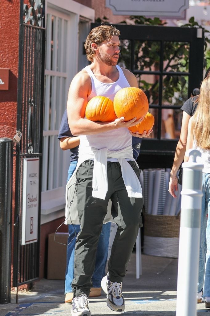 Hijo de Arnold Schwarzenegger, presume de su increíble musculatura tras su transformación física