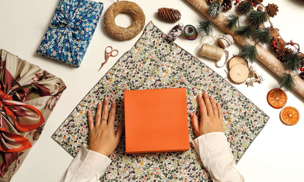 Envolver regalos con telas Living