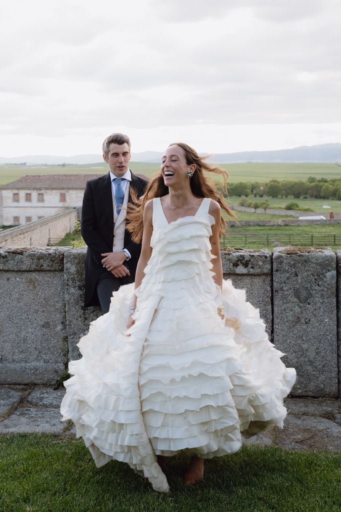 Vestido de novia con volantes y cancán de Ynés Suelves