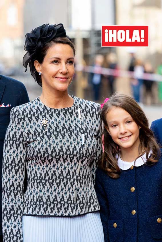 Athena de Dinamarca con su madre, la princesa Marie