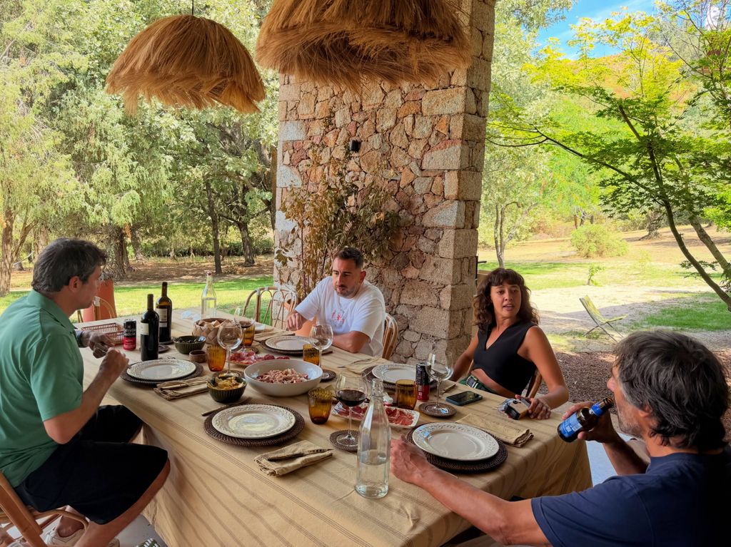 El equipo de La Roca en Candeleda