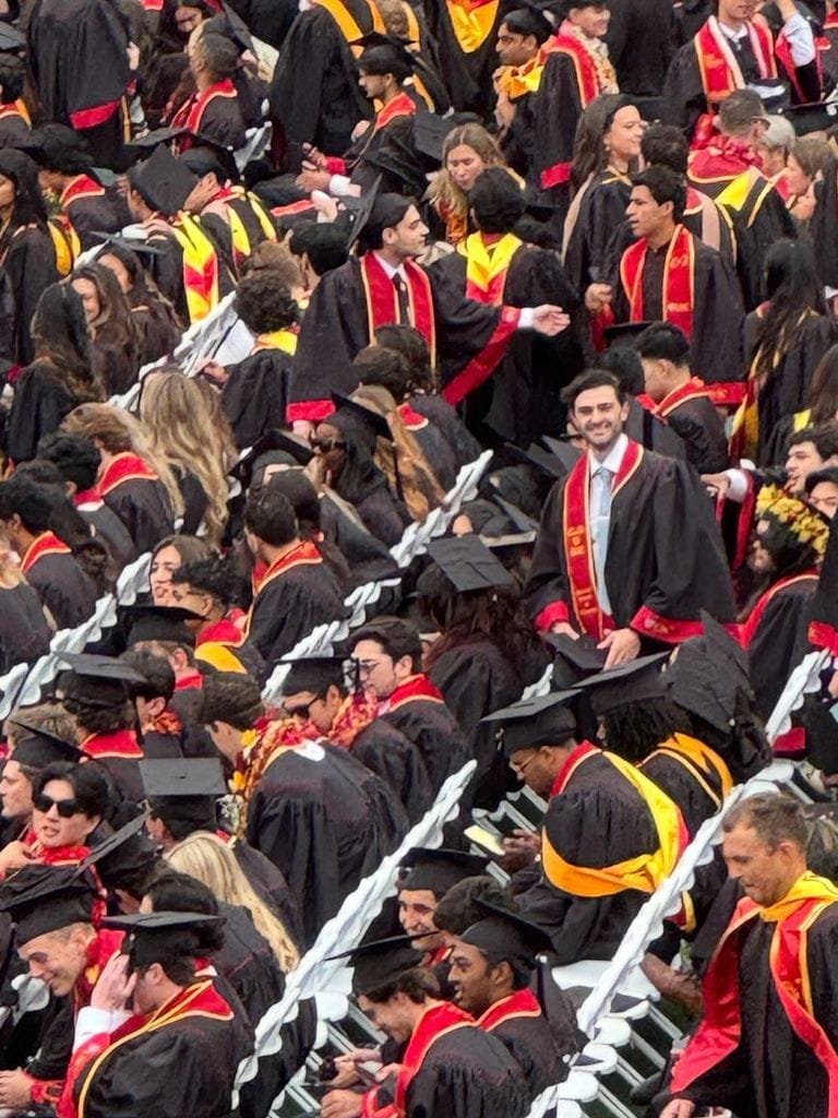 Antonio, el hijo de Toño Mauri, se graduó este fin de semana