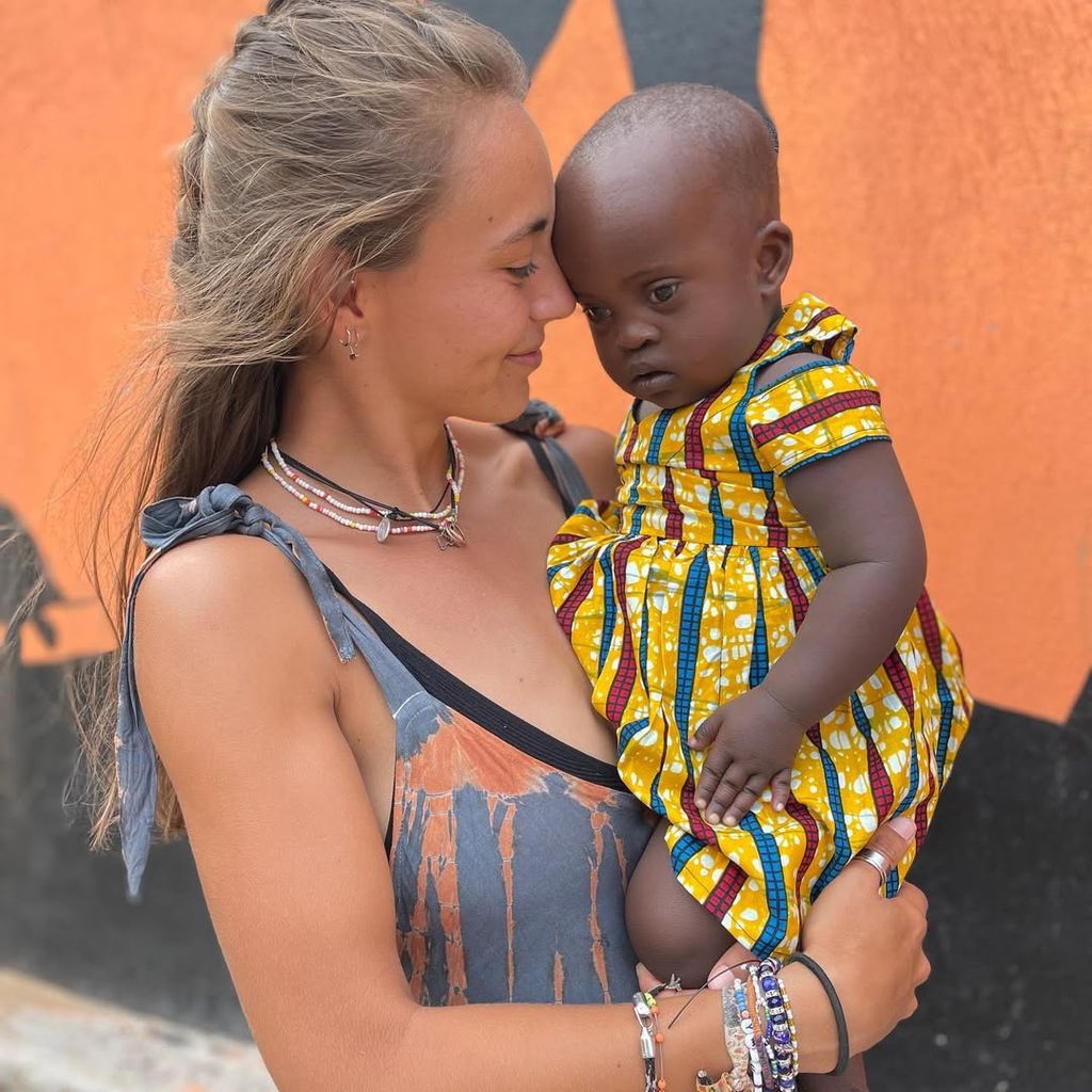 María Galán vive en Uganda. Forma parte de Babies Uganda, donde cuida a numerosos niños