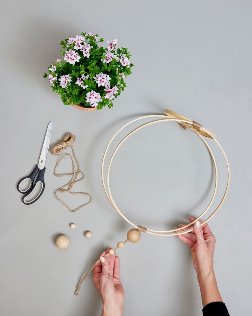 Embellecemos el potramacetas colgante DIY