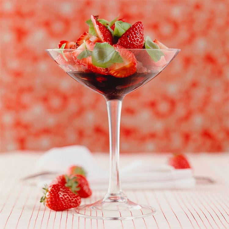 Postre de fresas con vinagre balsámico