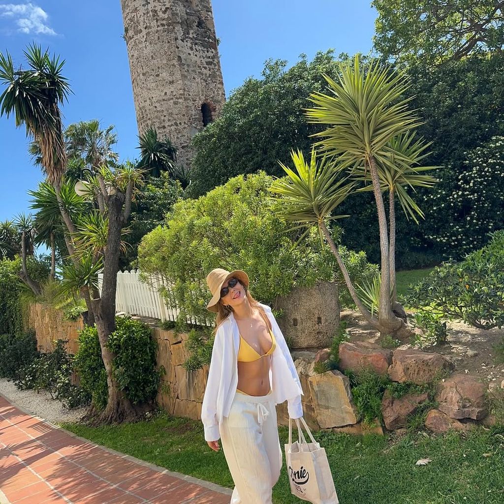 la princesa Leah Isadora Behn, hija de Marta Luisa de Noruega, sorprende de vacaciones en España