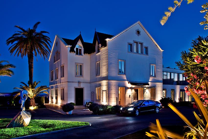 farolhotel-night-exterior