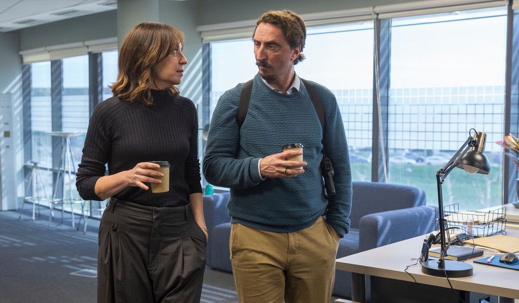 Iván Massagué es un inspector de los Mossos d’Esquadra que se ve envuelto en una investigación relacionada con Day One, una nueva tecnología