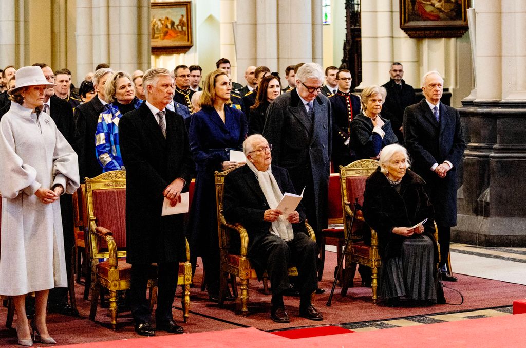 Rey Alberto II y sus hijos 