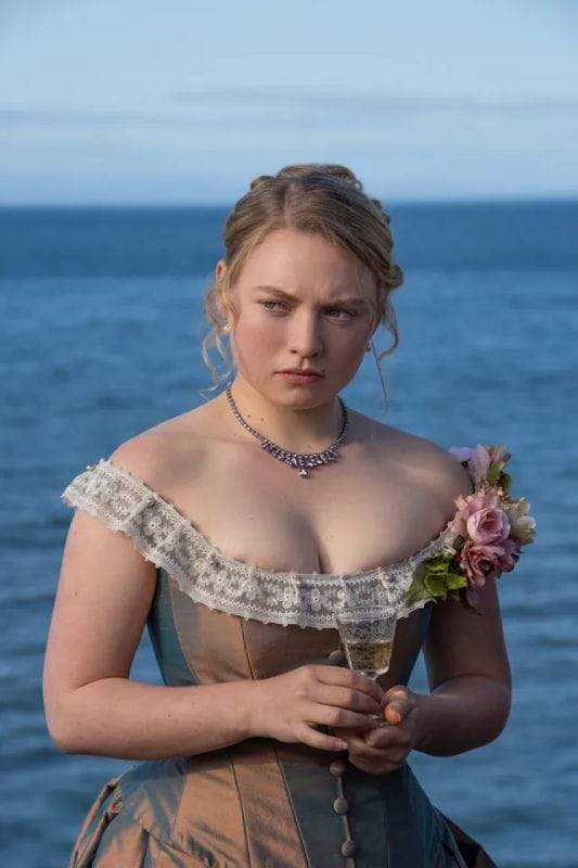Mia Threapleton, la hija de Kate Winslet, es una de las protagonistas de 'The Buccaneers: Aristócratas por amor'