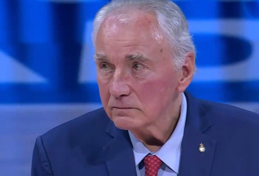 Clifford Luyk, emocionado hasta las lágrimas en el homenaje que le rindió el Real Madrid de baloncesto