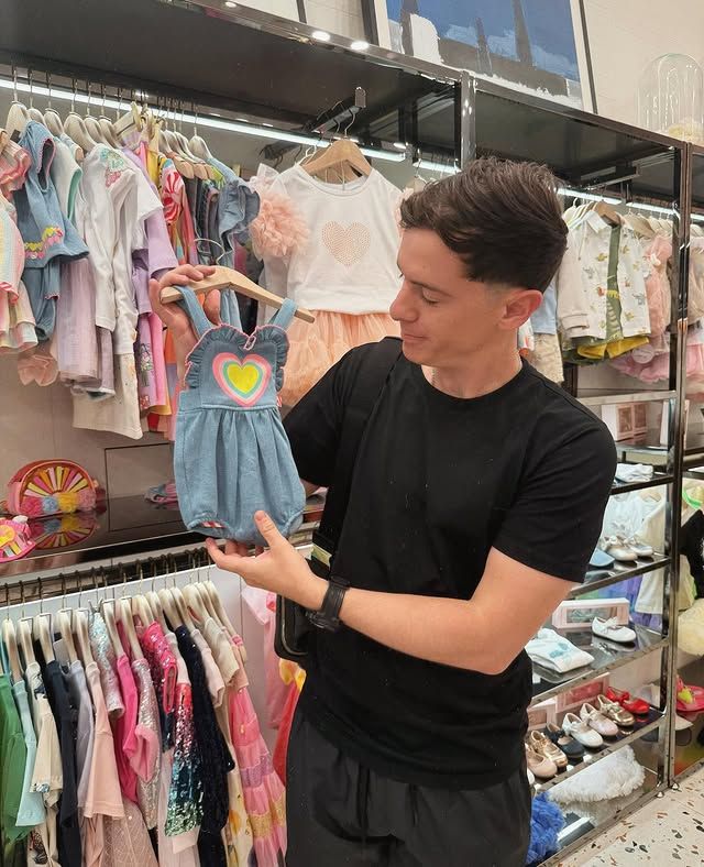 Guaynaa se ha dejado ver sumamente feliz por la próxima llegada de su bebé
