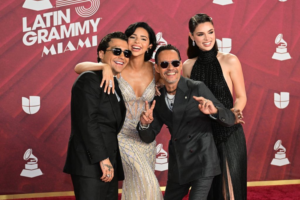 Nodal, Ángela Aguilar, Marc Anthony y Nadia Ferreira en la pasada entrega de los Latin GRAMMY.
