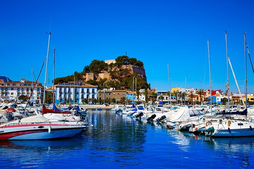 Castillo de Denia junto a la marina, Alicante