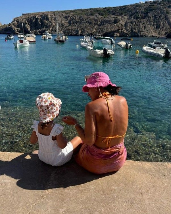 Laura Escanes y Roma en Menorca