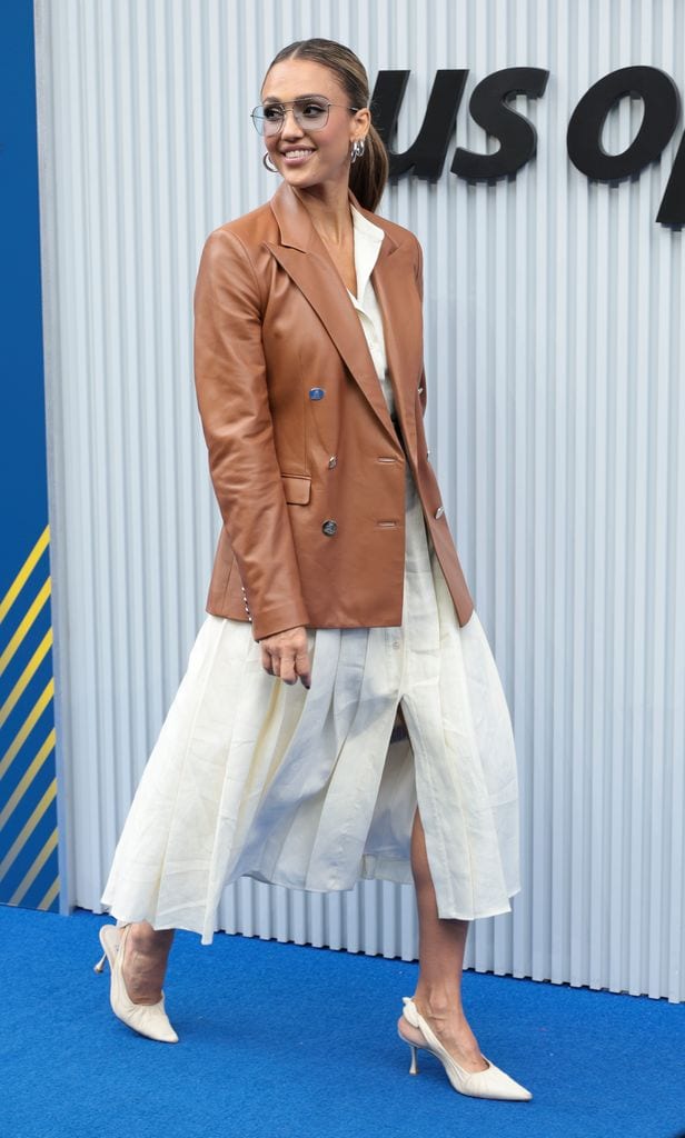Jessica Alba derrochó estilo en la final masculina del US Open.