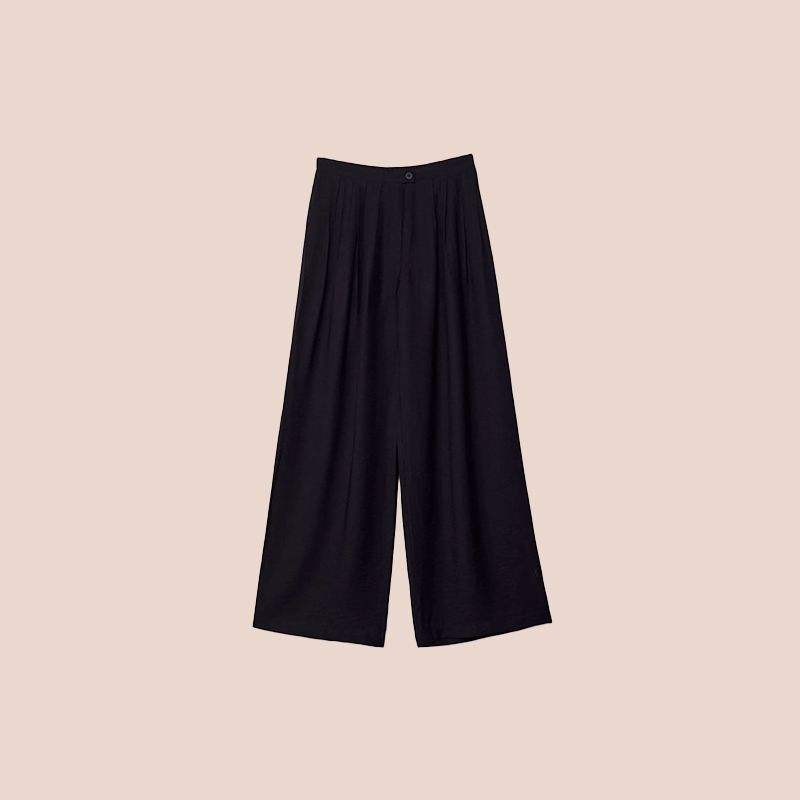 Pantalón negro de Stradivarius