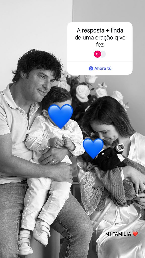 Jordi Cruz y Rebecca Lima, en la última foto que han compartido con sus dos hijos
