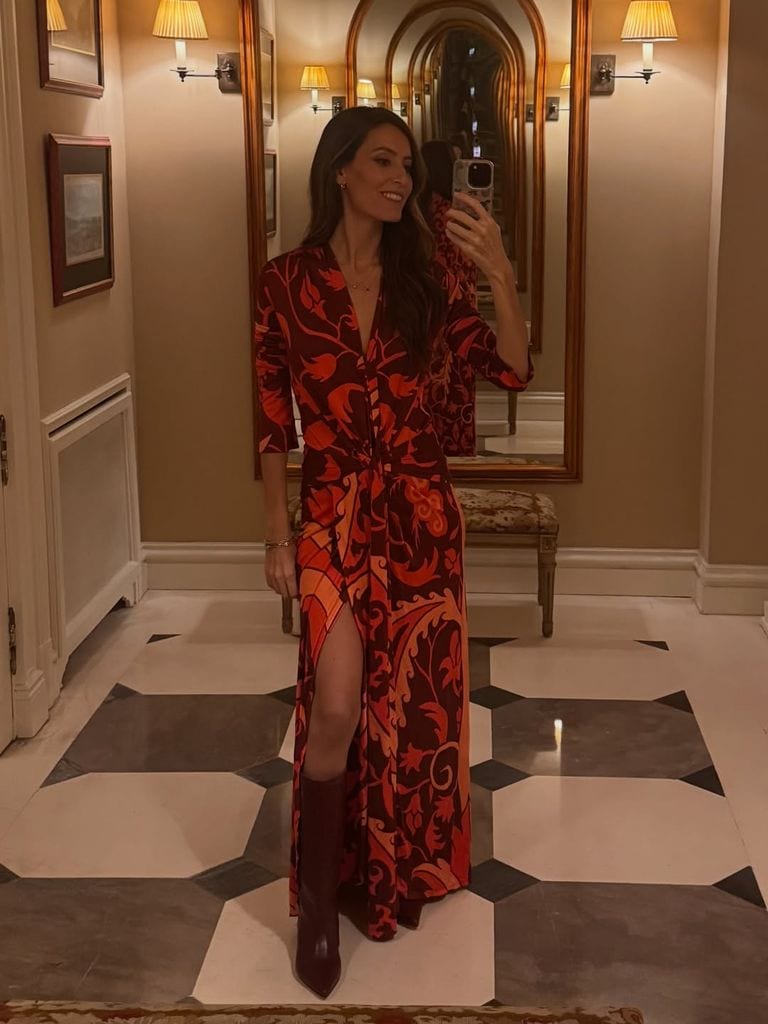 Ana Boyer con vestido de Johanna Ortiz.