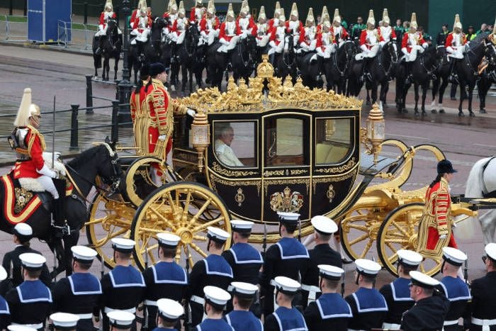 La Procesión de coronación y la Procesión del Rey
