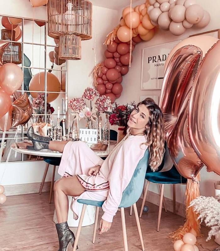 Elena Tablada cumple 40 entre globos, sorpresas, reflexiones y un deseo
