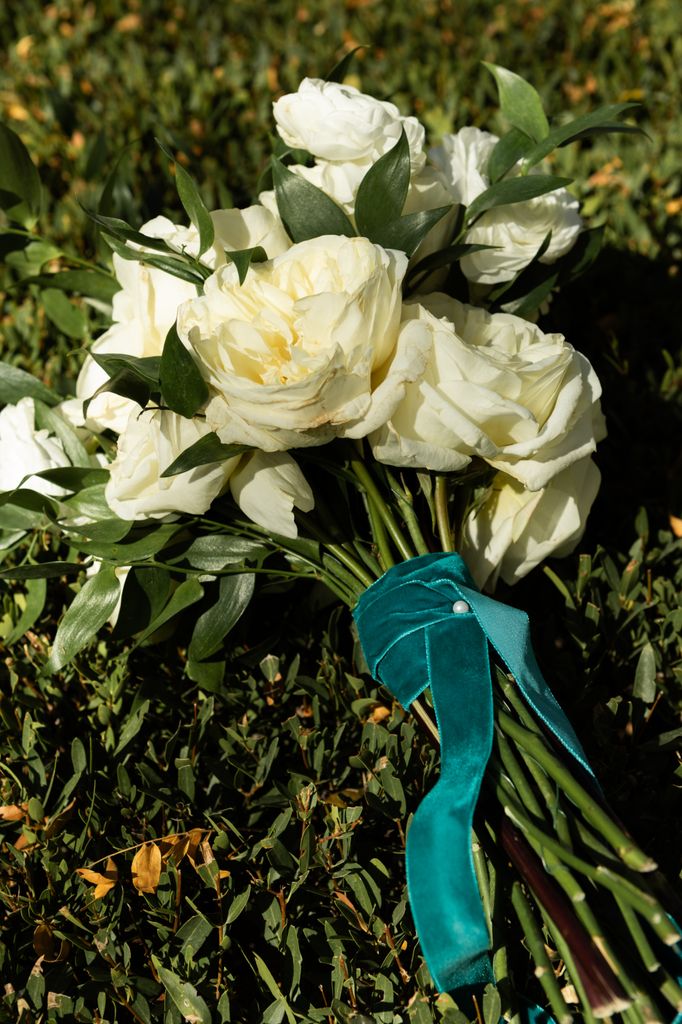 Ramo de novia de rosas blancas
