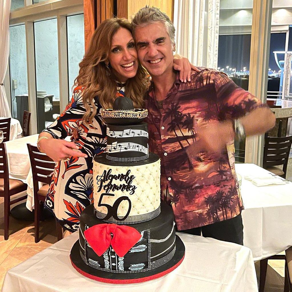 lili estefan karina banda y carlos ponce celebran el cumplea os de alejandro fern ndez