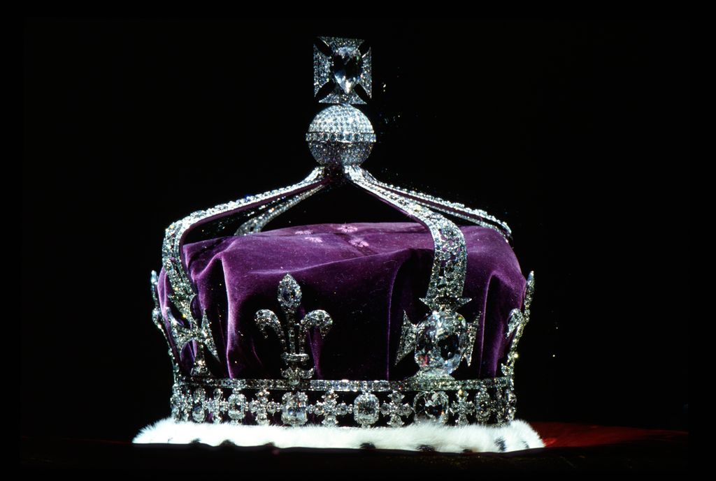 La corona de la Reina Madre Isabel, donde está engastado el Koh-i-Noor, símbolo de poder y controversia