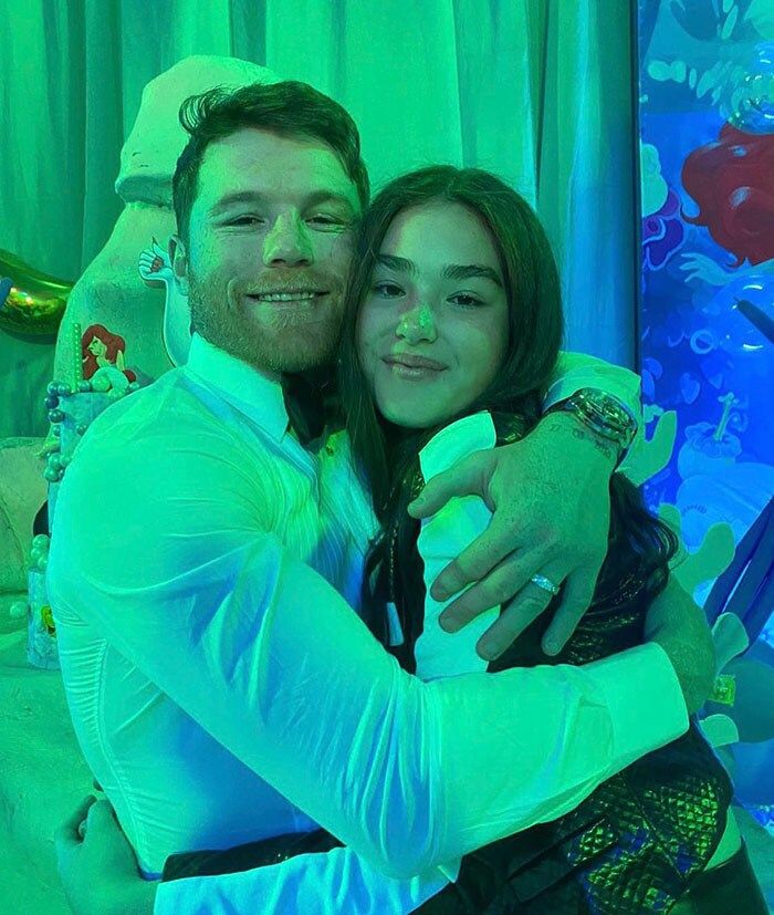 El Canelo y su hija mayor