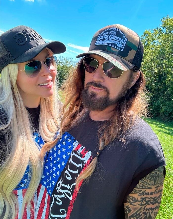 Billy Ray Cyrus y Firerose